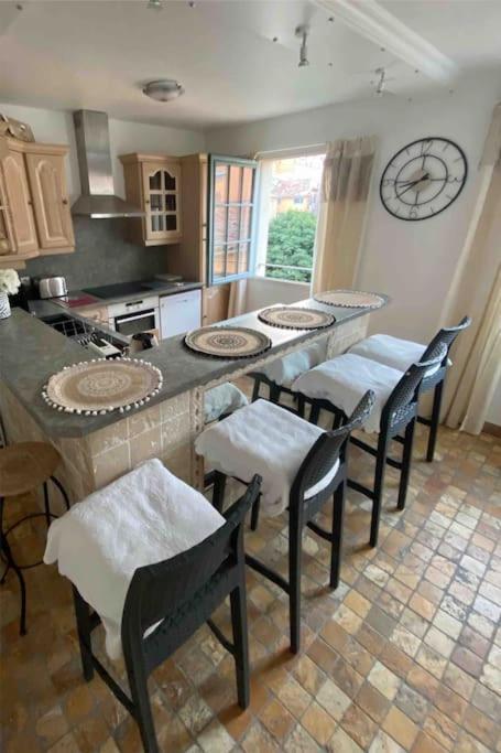 Grasse : Centre Ville Superbe Appartement 2 Chambres Exterior foto