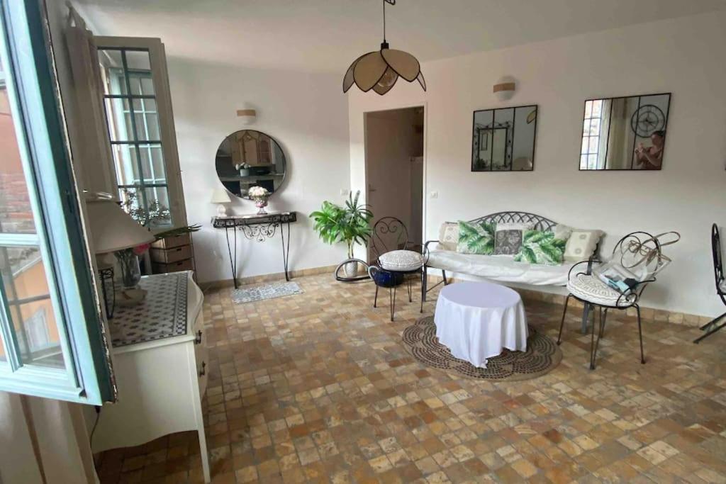 Grasse : Centre Ville Superbe Appartement 2 Chambres Exterior foto